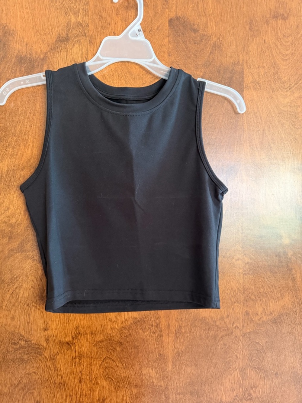 ZYIA Black Cropped Sleeveless Crew Tank